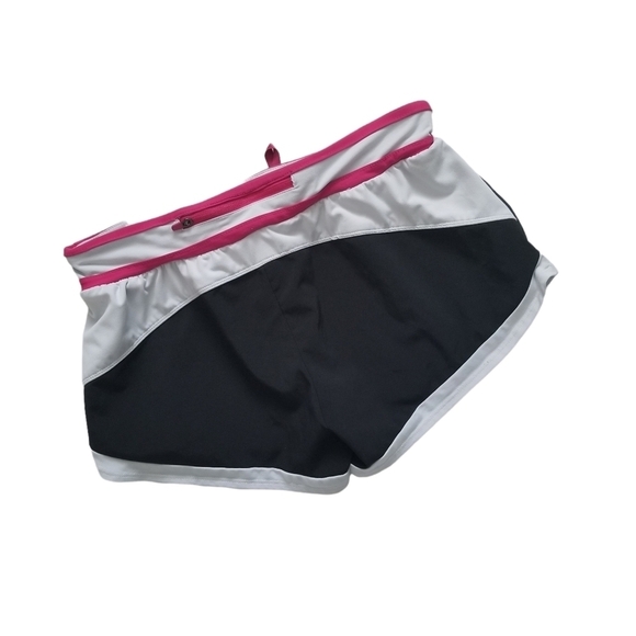 Fabletics Lightweight Riho Mixed-Media Athletic Shorts Size Small Black. - Picture 2 of 8